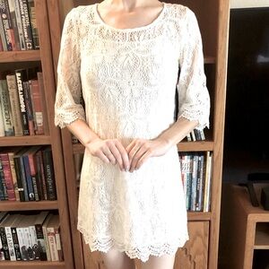 divided lace dress Women's Black Flounce-trimmed lace dress